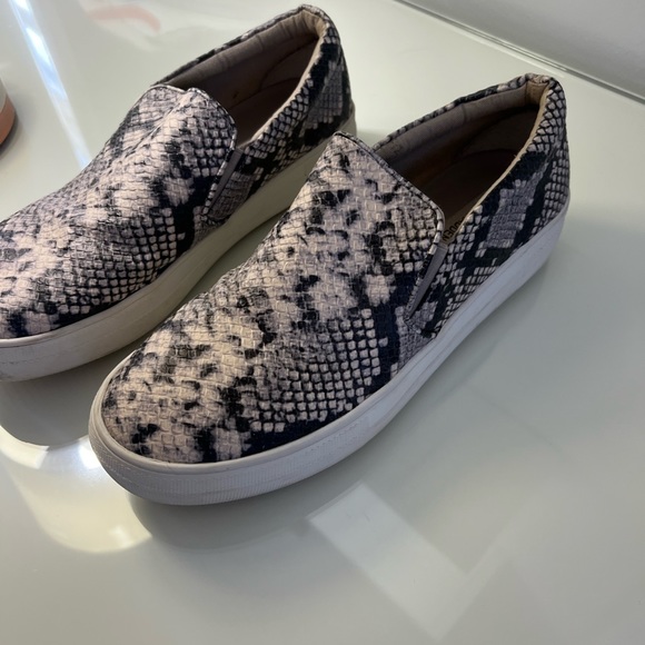 Steve Madden sneakers - Picture 3 of 6